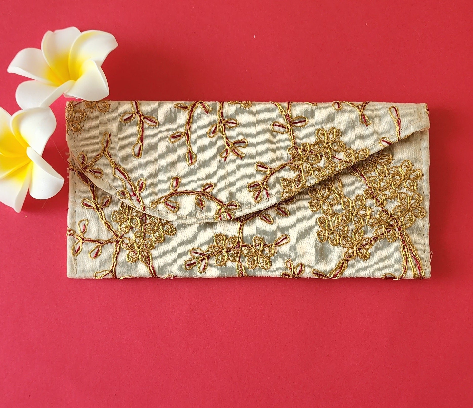 skin color embroidered envelope