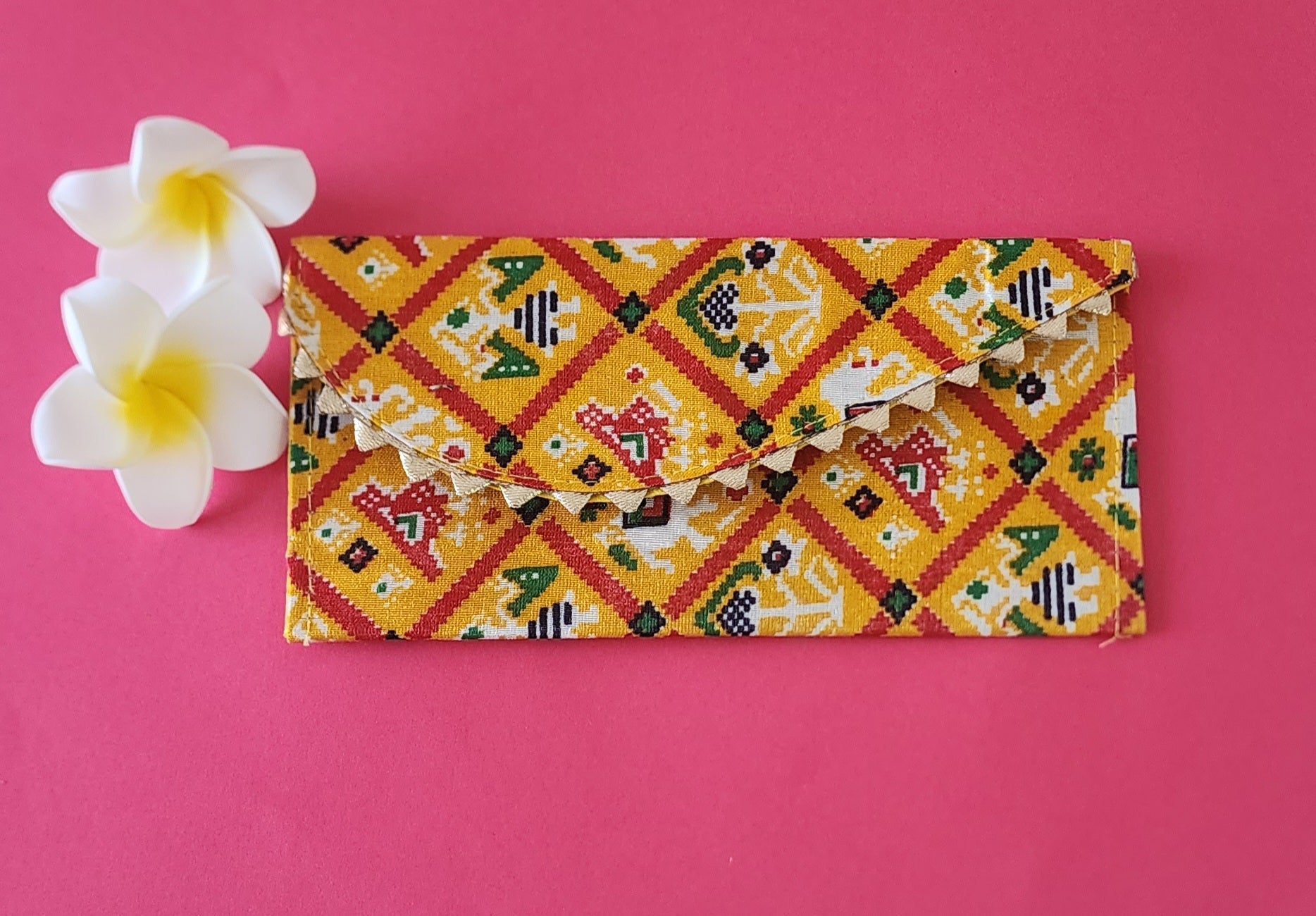 red printed elemets Designer Shagun Envelope