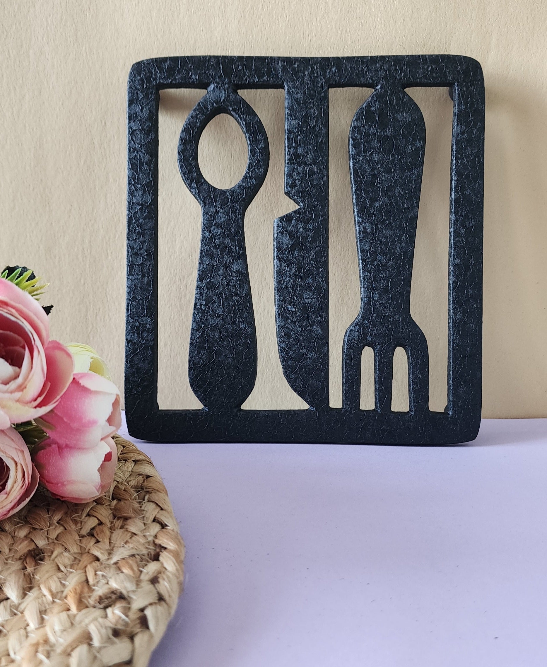 Black color Aluminum Fork and Knife Trivet