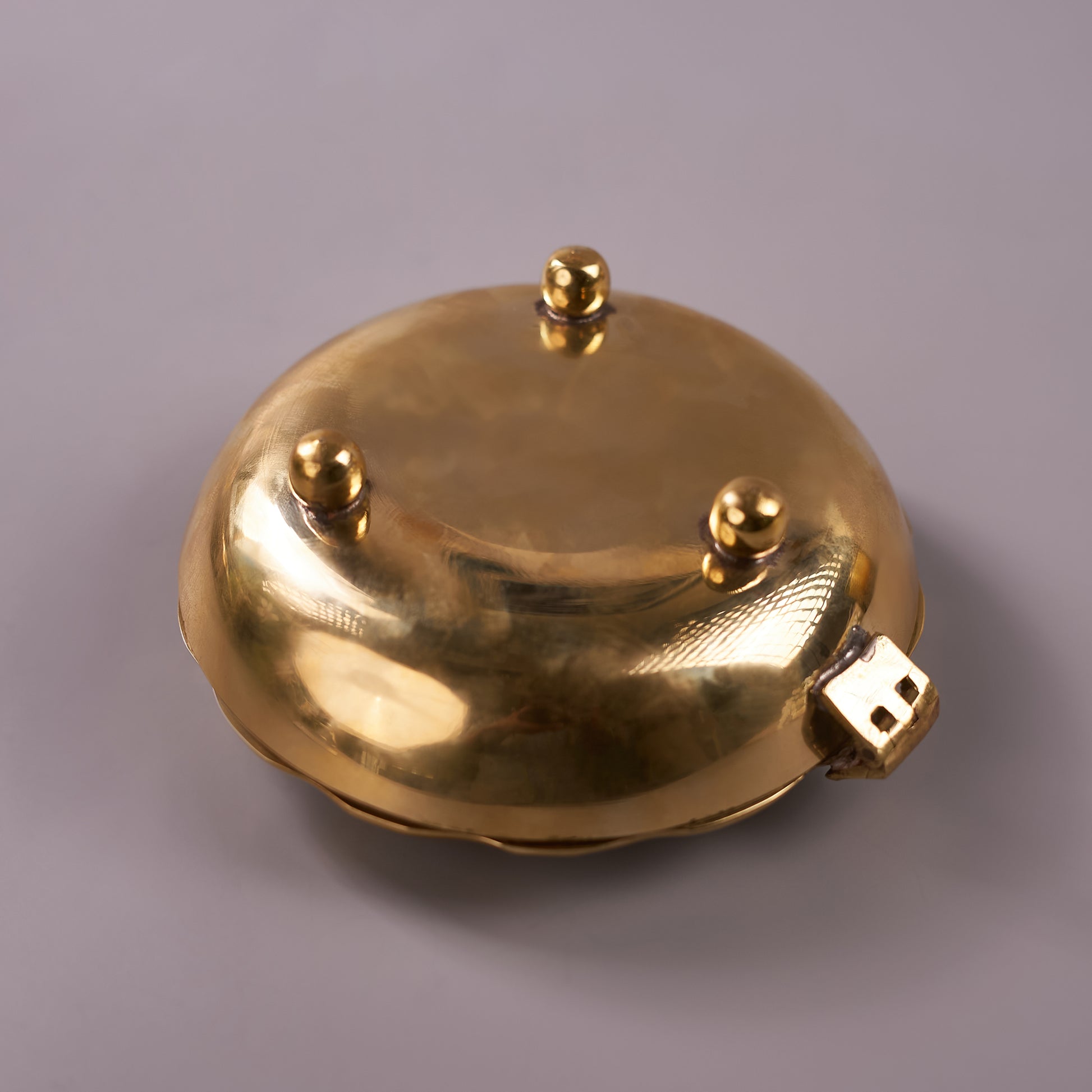 closed Open Shell Shape Box