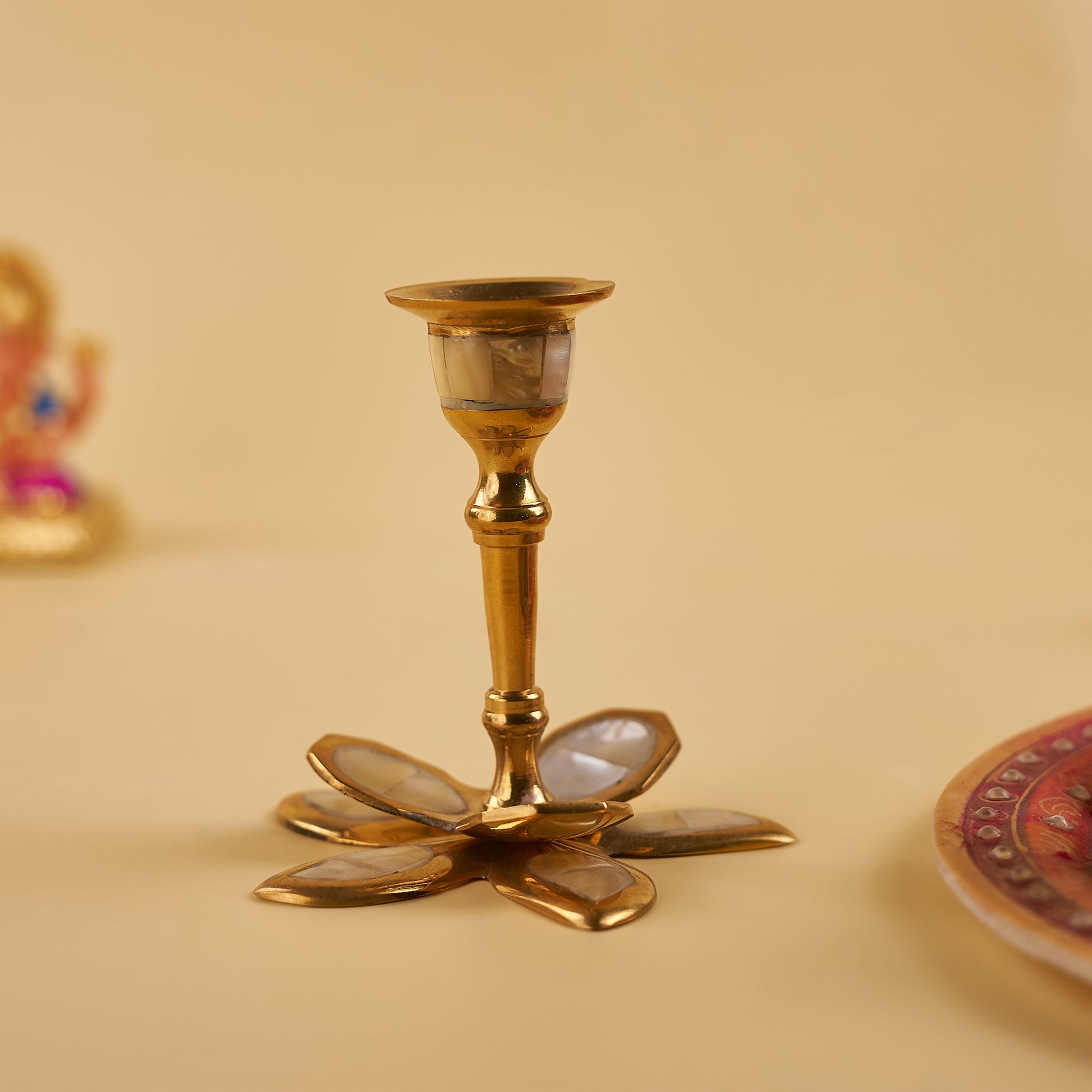 brass candle holders 5 petal shaped