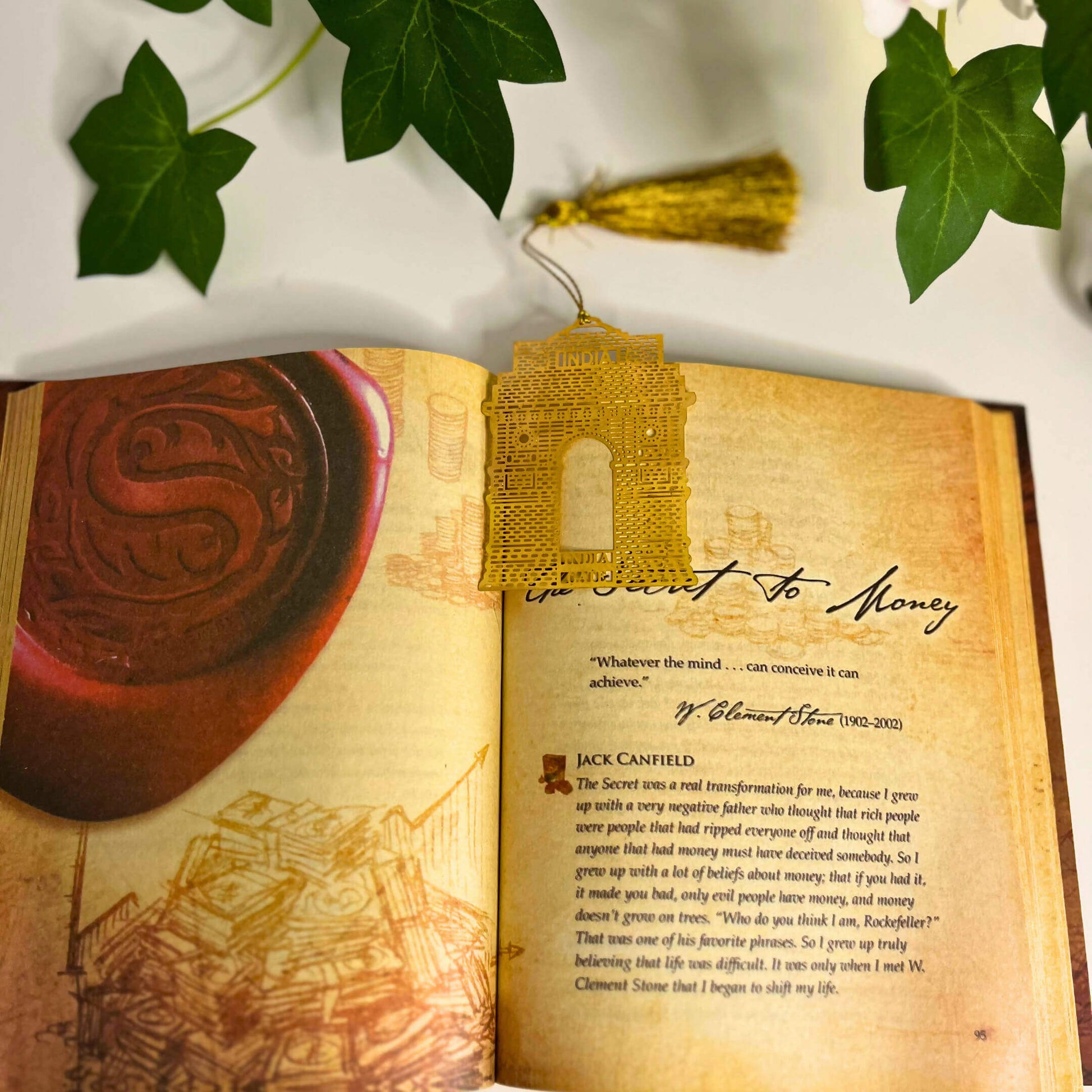 Brass hand Bookmark Gold Finish india gate shape