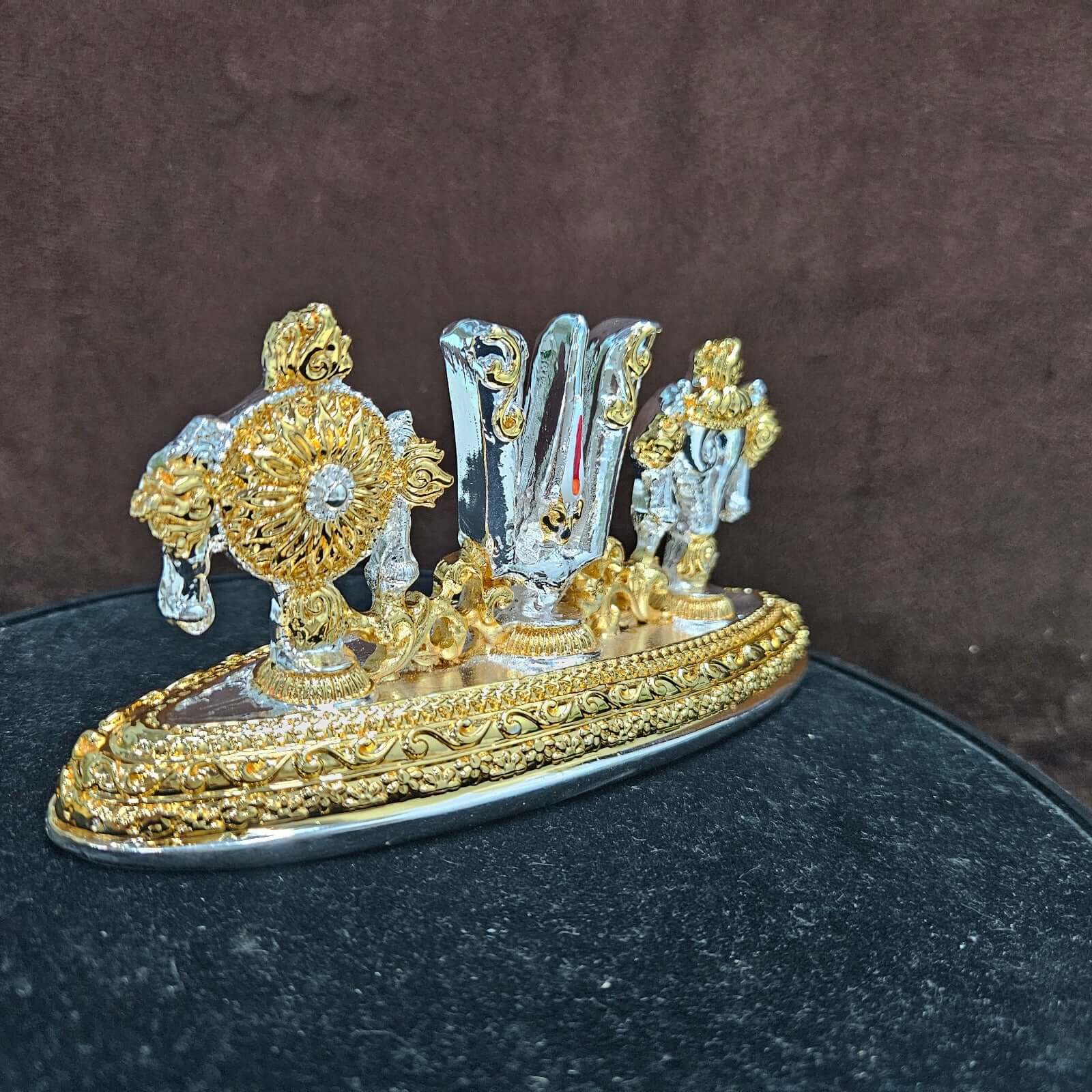 Shankha Chakra Tilak Stand side photo