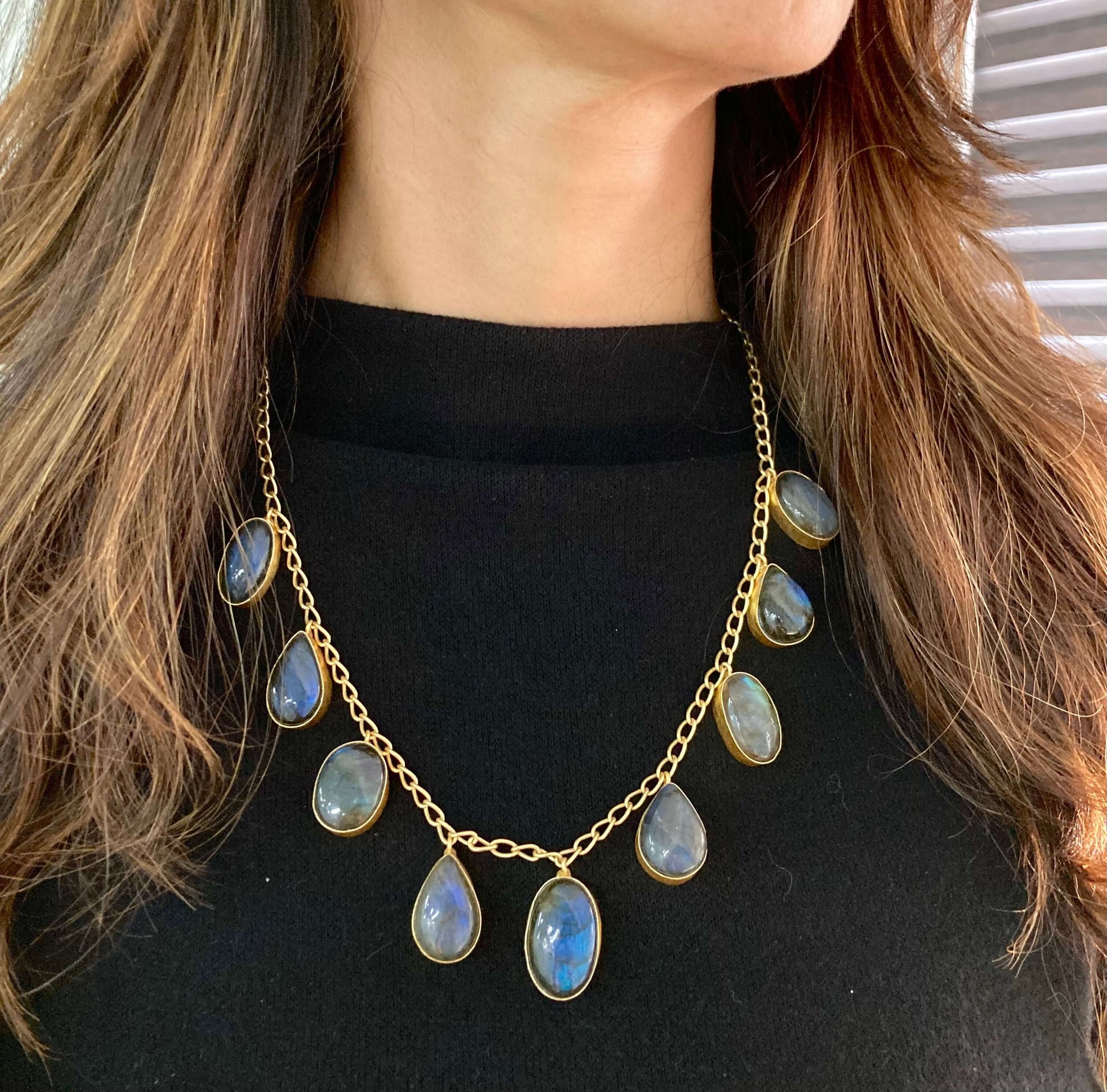 9 Stone dark blue chain necklace