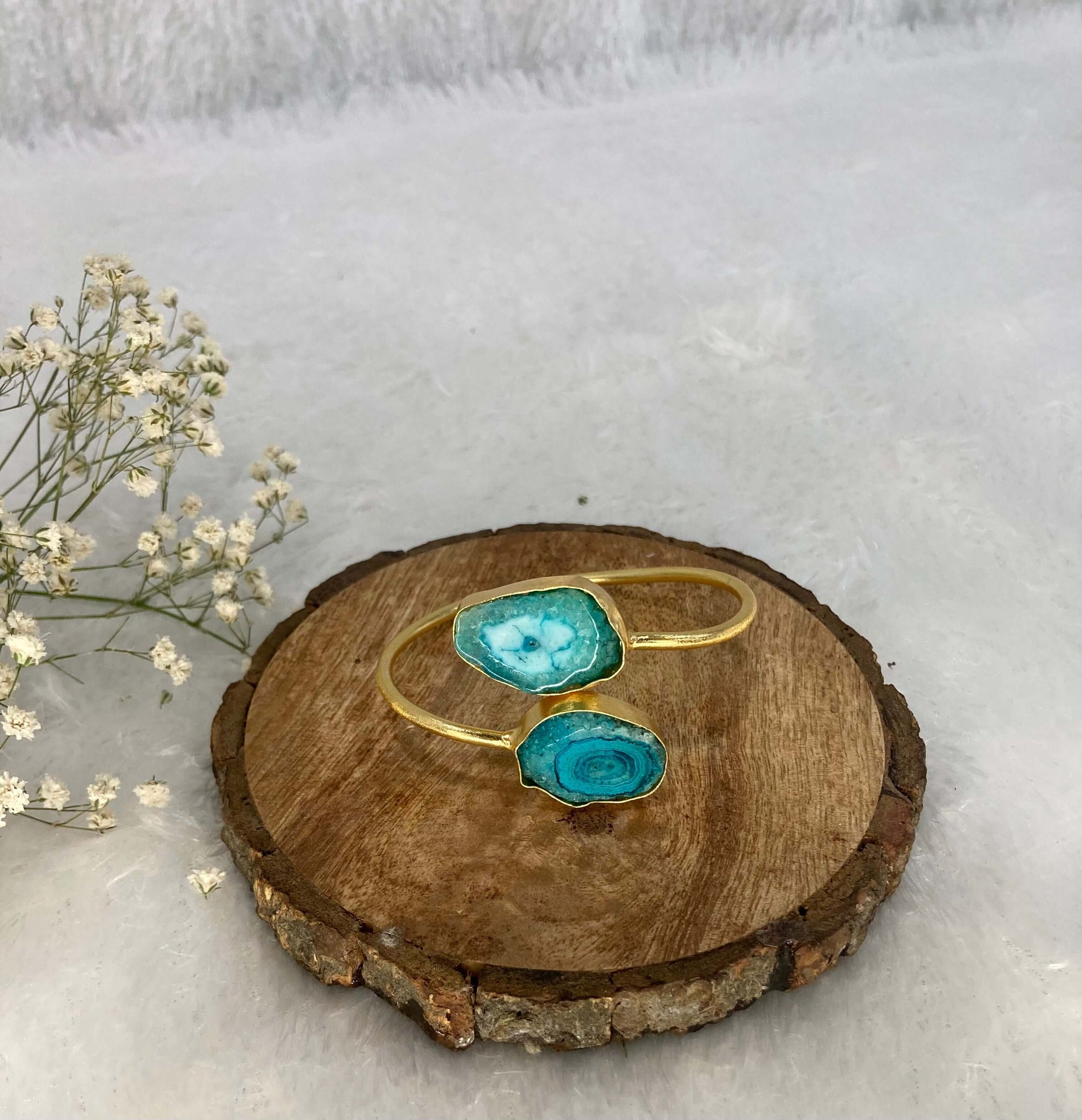 2 stone adjustable blue color ear cuff