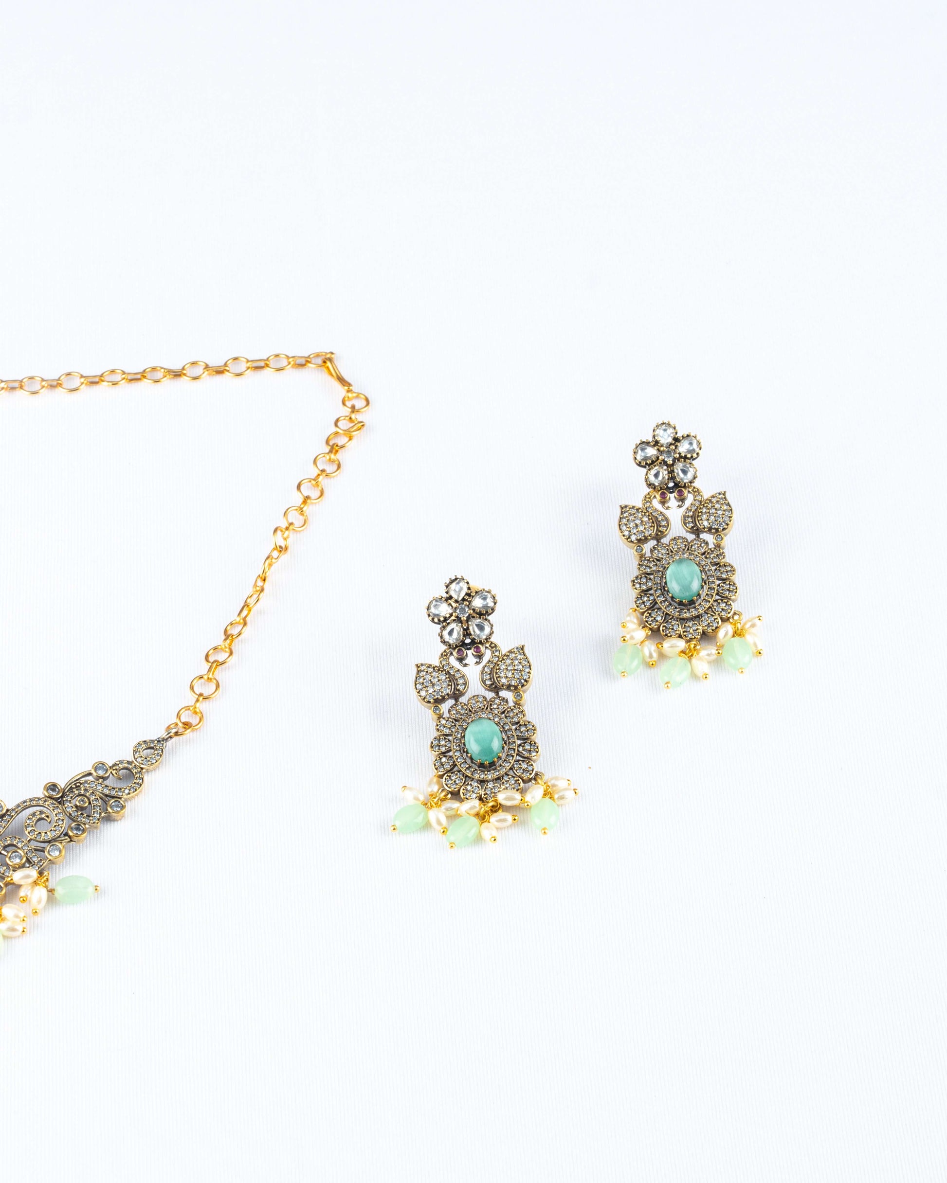 Green Victorian earrings set