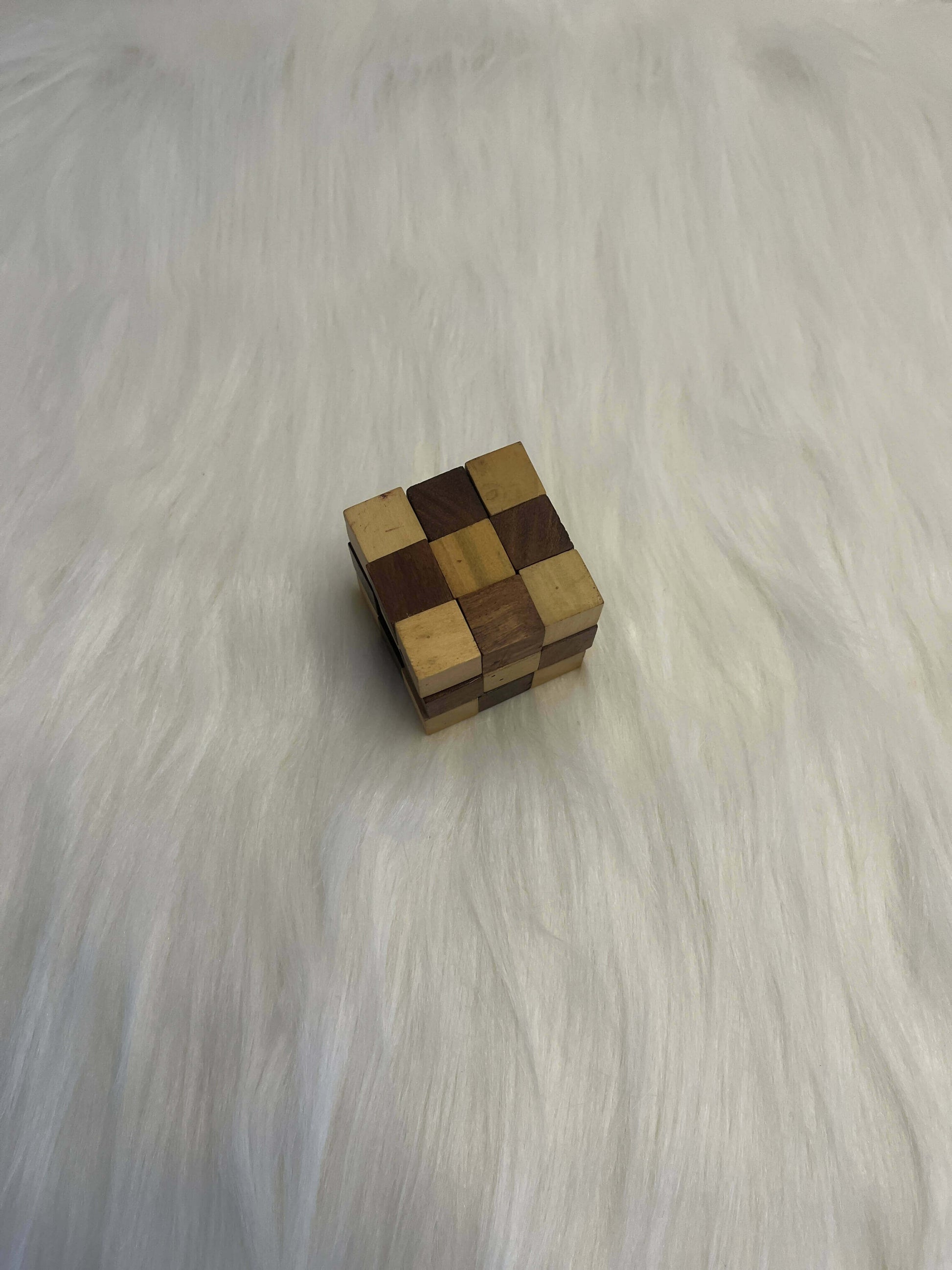Wood Tangram Puzzle game