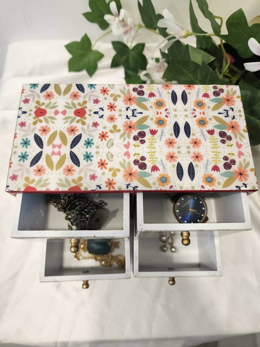 Mini Drawers storage box​ with red border color