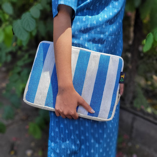 Blue Stripes n White Tablet Sleeve (TS0323-003) Wemy Store