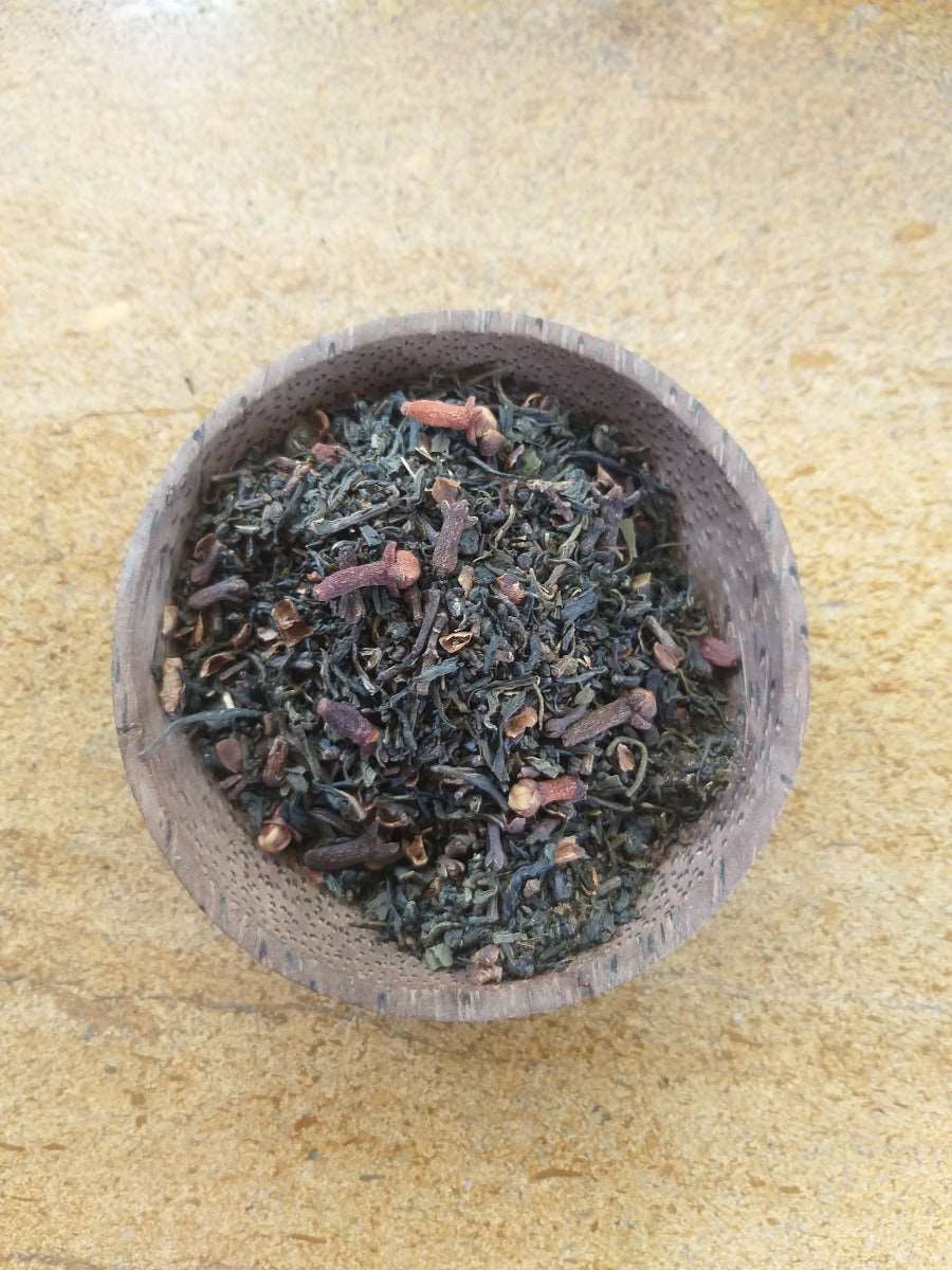 Clove Green Tea Can (150 g) Wemy Store