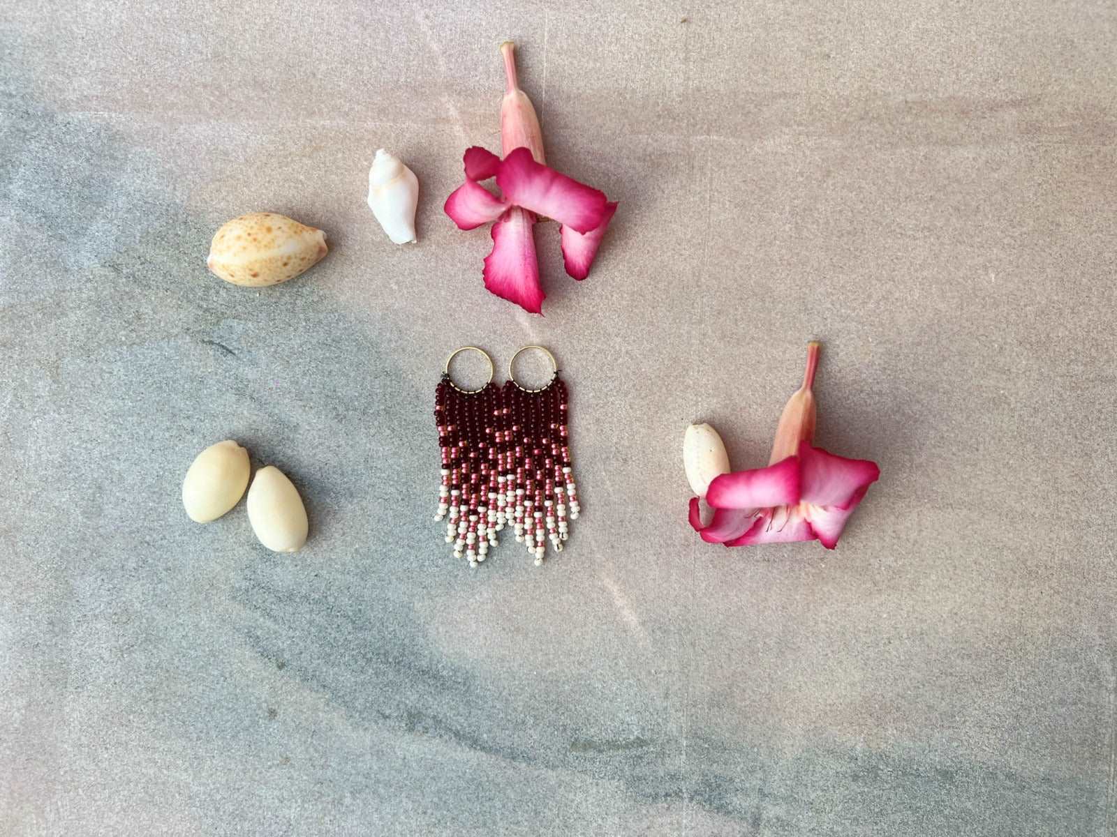 Handmade beaded earrings(cream,maroon) Wemy Store