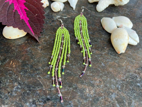 Handmade beaded earrings(green) Wemy Store