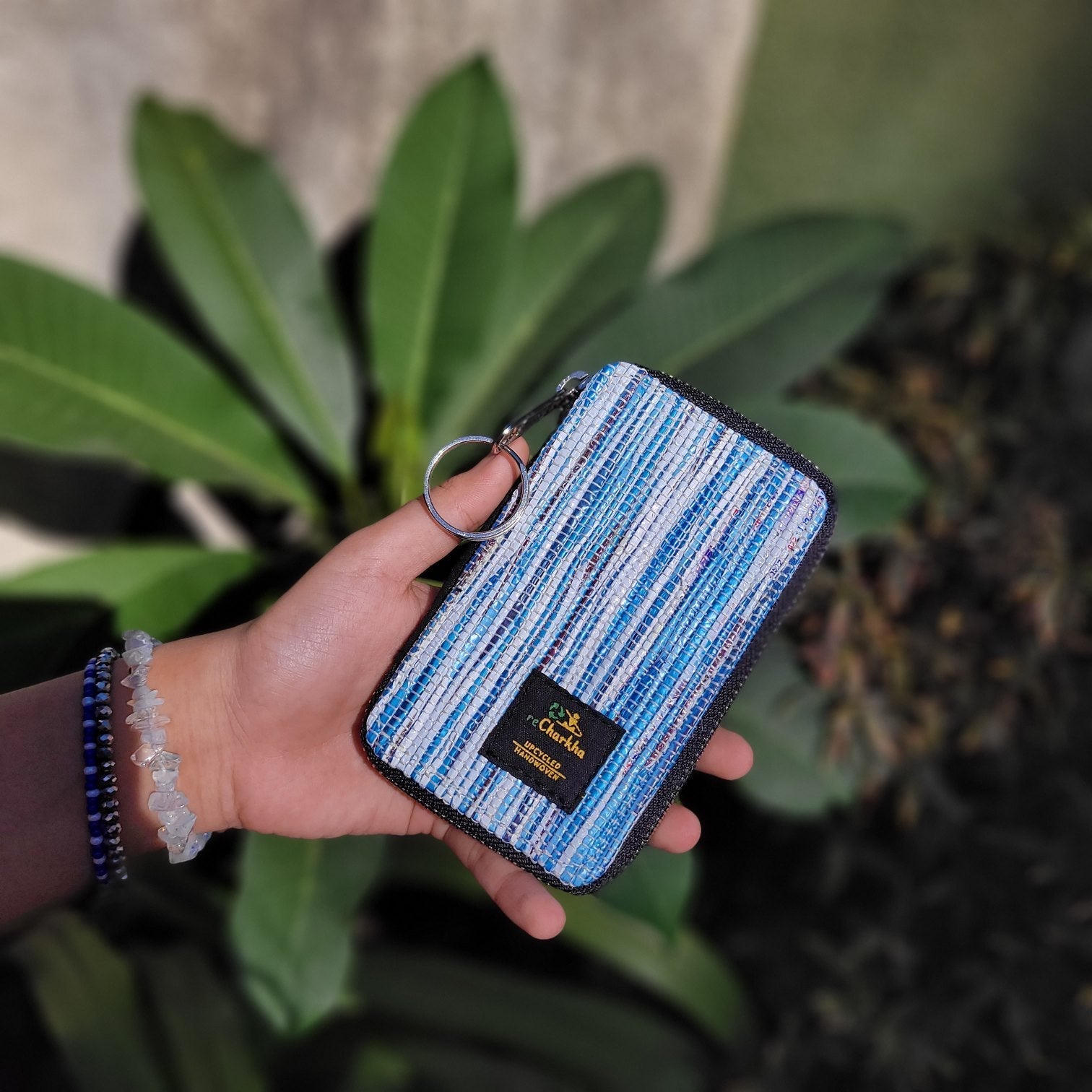 Handwoven Card Holder Bright Blue Wrappers (CH0223-007) Wemy Store