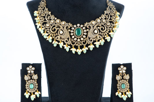 Zaariya Victorian necklace (green)