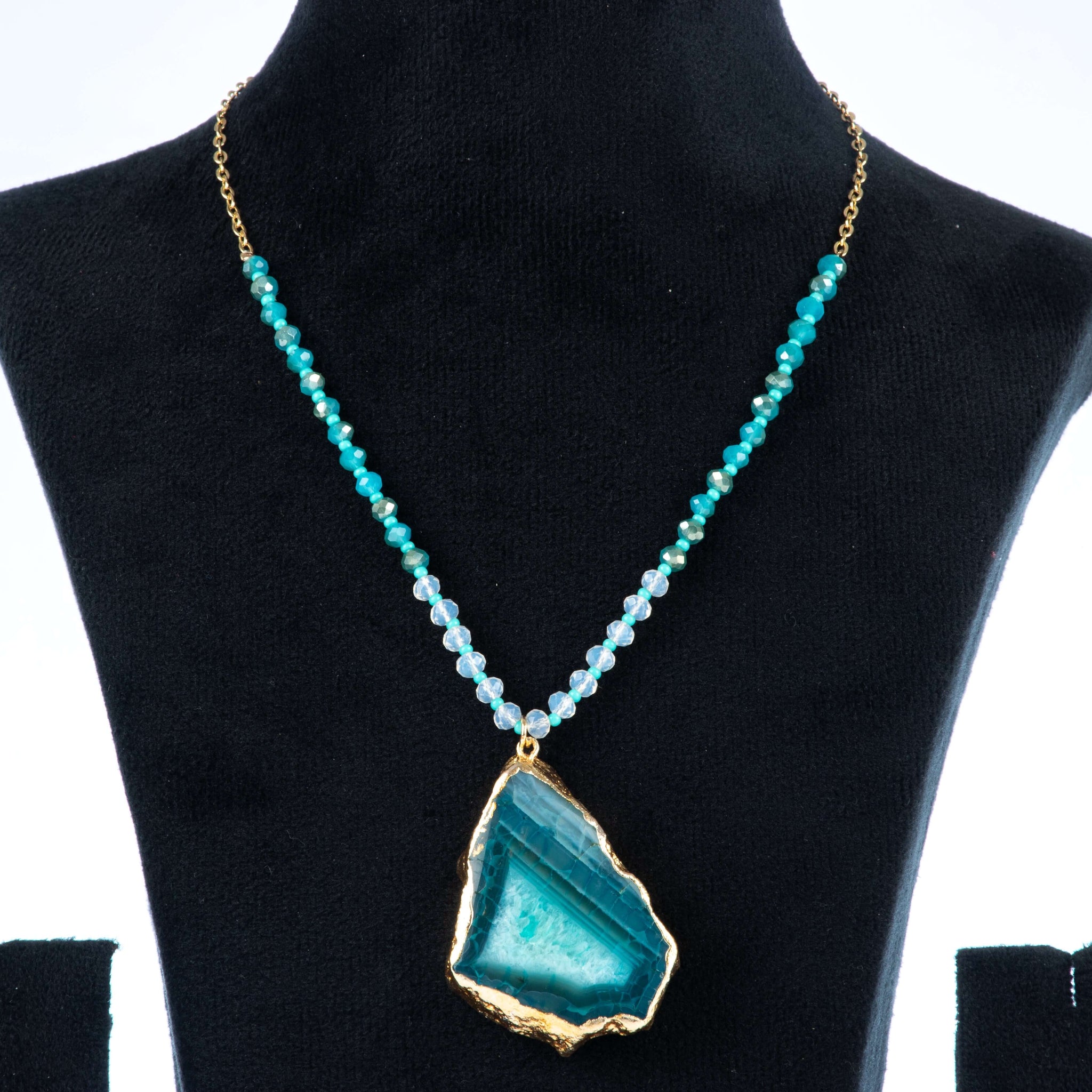 Zaariya Half beaded agate necklace