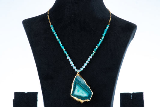 Zaariya Half beaded agate necklace