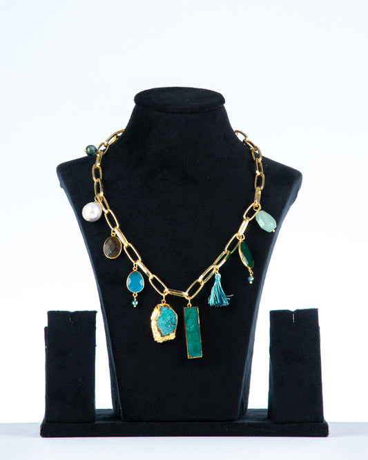 Zaariya Single layered chunky Agate necklace