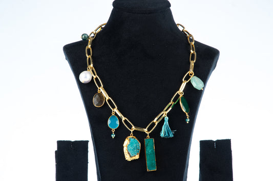 Zaariya Single layered chunky Agate necklace