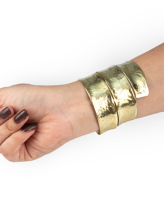 Zaariya Twisted Gold cuff bracelet