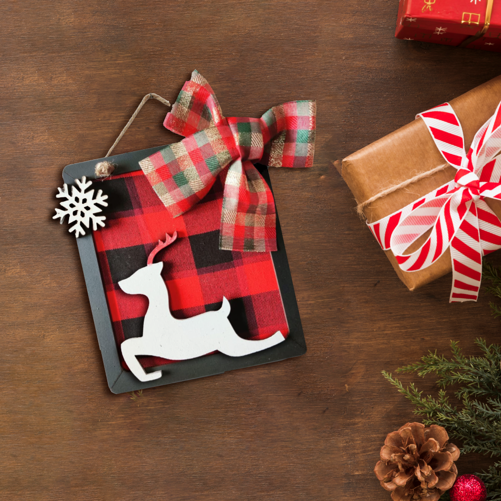 Reindeer, Bow, & Snowflakes Square Art Wemy Store