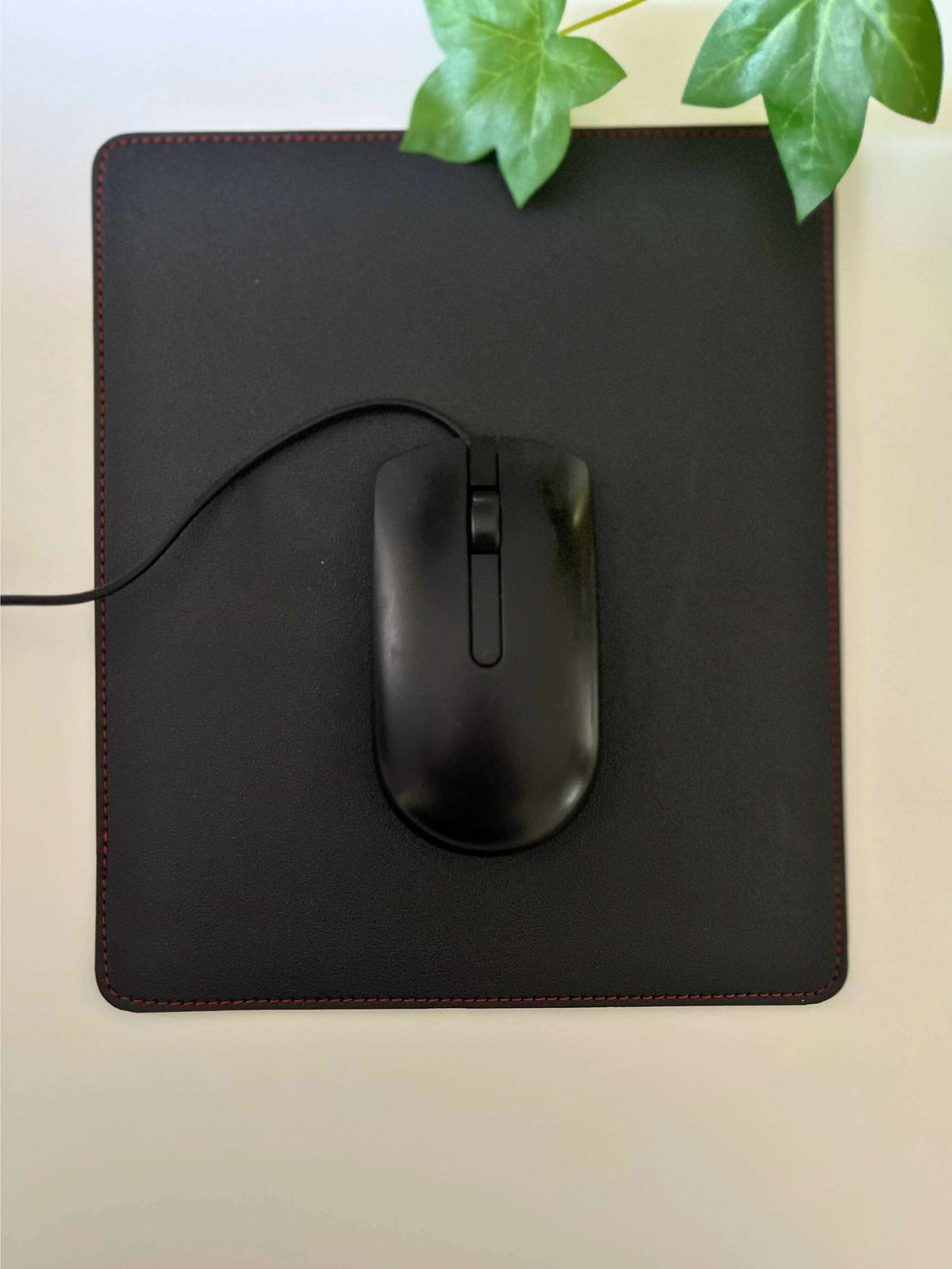 Vegan Leather Reversible Mouse Pad (Black) Wemy Store