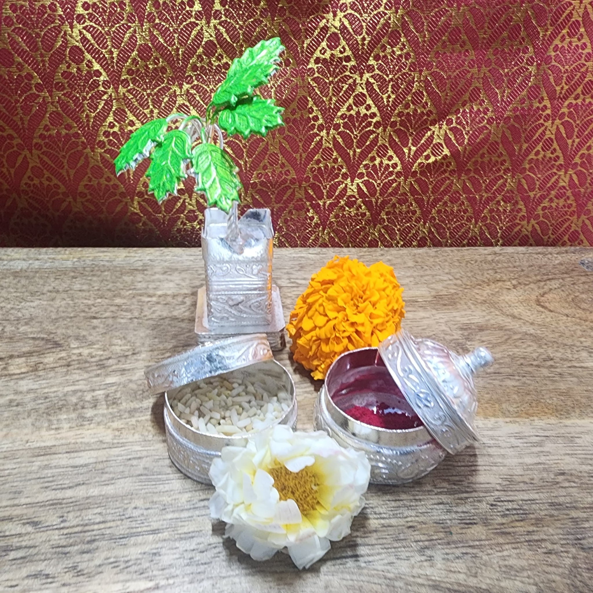 Tulsi with Dibbi