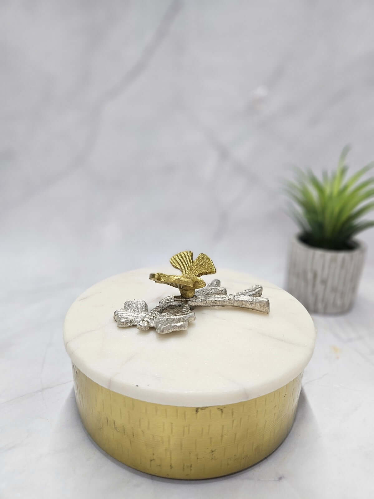 White Marble Lid with Brass Round Box