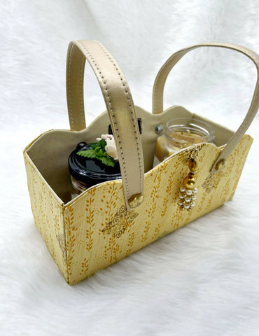 Open gifting basket