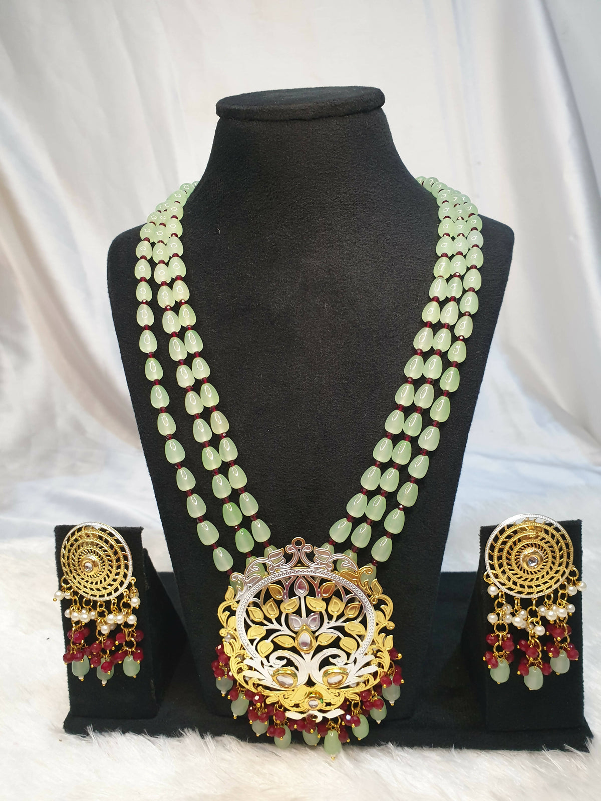 Zaariya Pearl Necklace with Laxmi Pendant (Green)