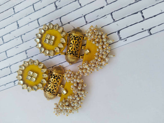 Rainvas Yellow kundan and beads jhumka