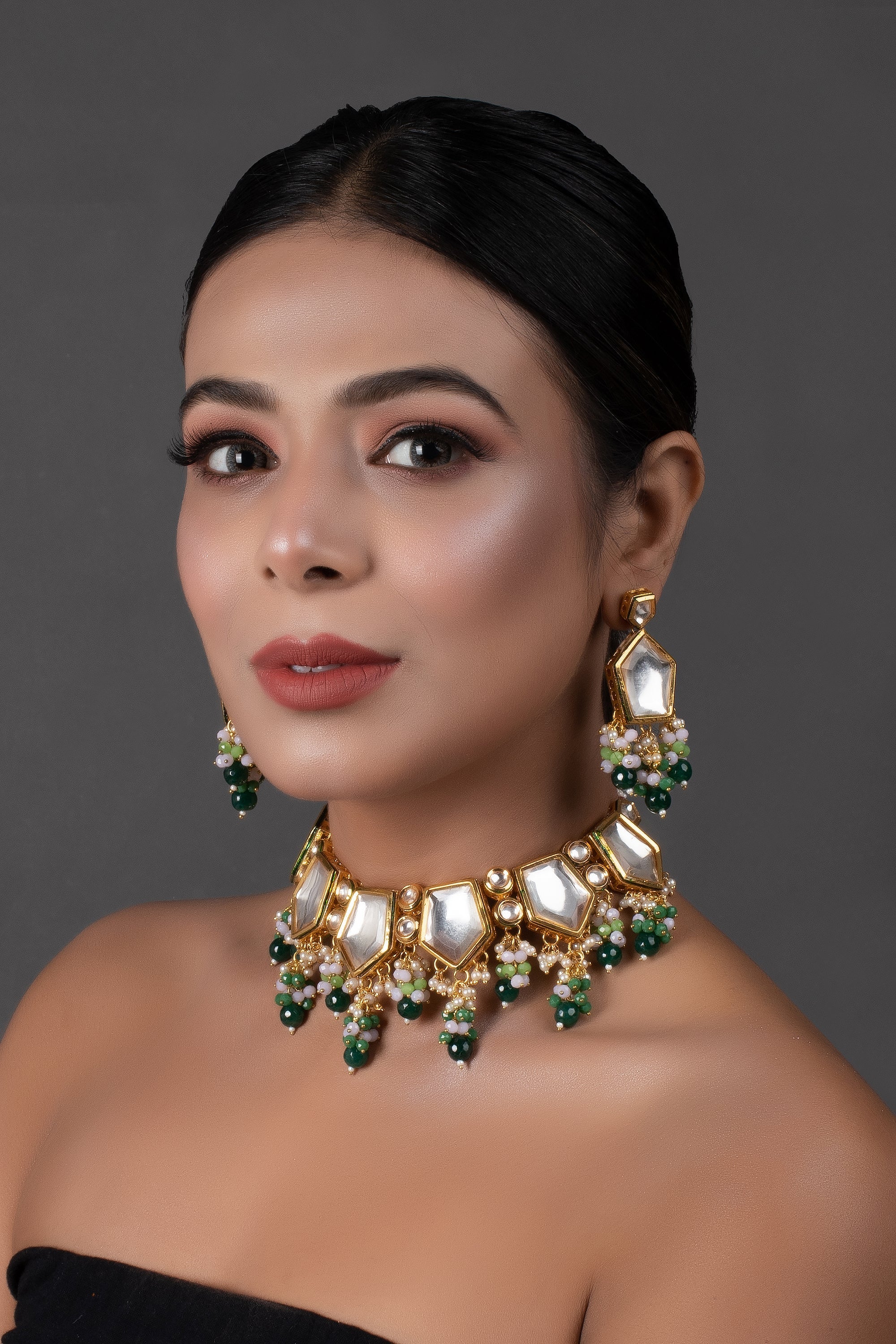 Green Gold toned Handcrafted Kundan necklace set